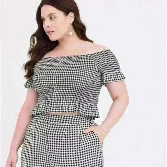 Torrid black and white gingham top  off the shoulder size 1X - Picture 1 of 7